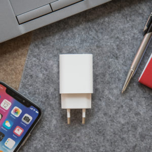 Polnilec za telefon Forever PD 1x USB-C 18W bel - slika 2